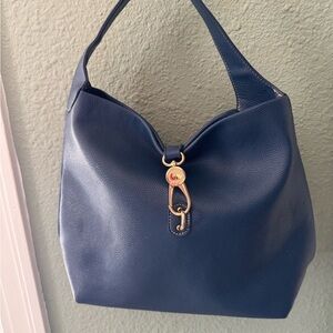 Dooney & Bourke Lucca Pebble Leather Logo Lock Sac